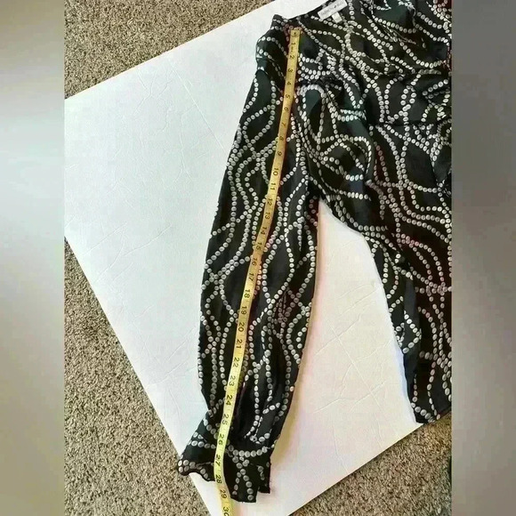 Woman’s sheer long sleeve light weight button up blouse- black/blue/tan - Large - Picture 5 of 11